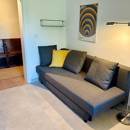 Feelslikehome - Urbane Altbauwohnung Mit Dachterasse& Parkplatz Bochum Esterno foto